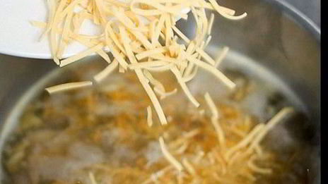 куриная лапша с потрохами