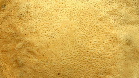 лазанья из ржаных блинчиков с курицей, томатами и базиликом