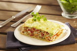 Лазанья из тунца и помидоров с сыром моцарелла