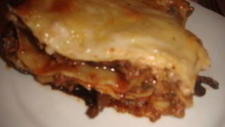 Лазанья с фаршем, баклажанами и грибами