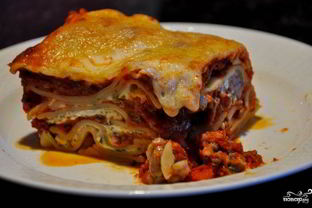 Лазанья с фаршем и помидорами