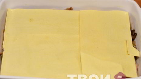 лазанья с курицей и грибами