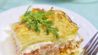 Лазанья с лососем и укропом