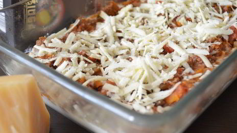 лазанья с телятиной и сыром джюгас