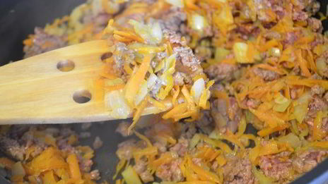 лазанья с телятиной и сыром джюгас