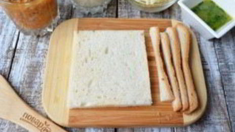 рулет лазанья в чесночном хлебе