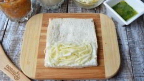 рулет лазанья в чесночном хлебе