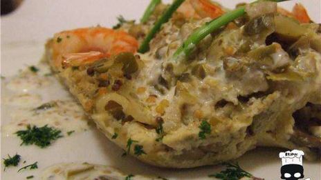 каннеллони с грибами и креветками под пикантным соусом