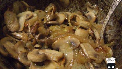 каннеллони с грибами и креветками под пикантным соусом