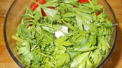 конкильони, фаршированные овощами и сыром