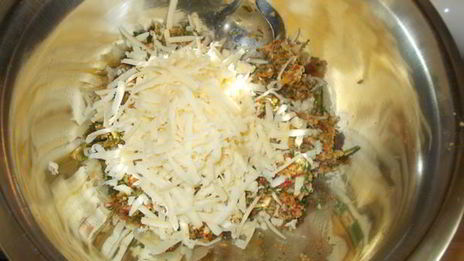 конкильони, фаршированные овощами и сыром