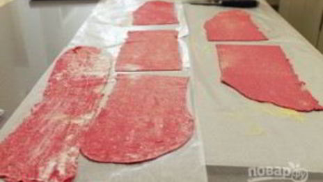 красные макароны