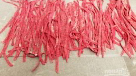 красные макароны