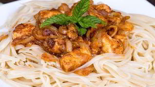 Макароны болоньезе с куриной грудкой