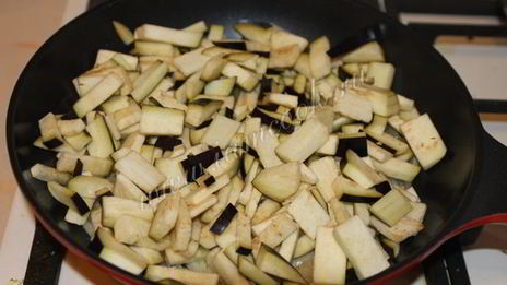 макароны с баклажанами и помидорами