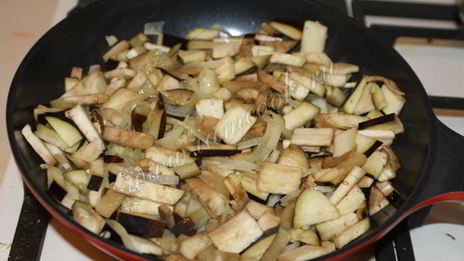 макароны с баклажанами и помидорами