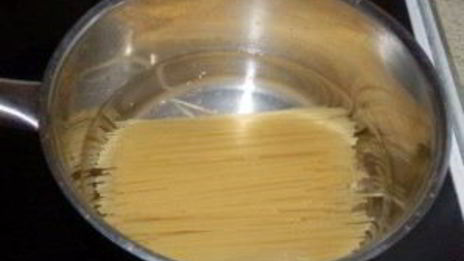 макароны с консервированной сайрой