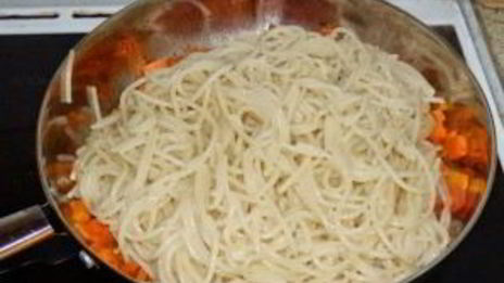 макароны с консервированной сайрой