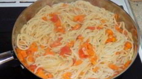 макароны с консервированной сайрой