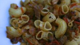 Макароны с курицей