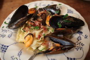 Макароны с мидиями под соусом из сидра