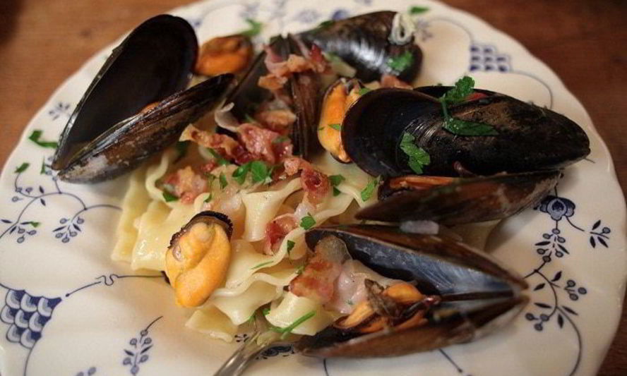 Рецепт макароны с мидиями под соусом из сидра