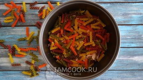 макароны с тушенкой в мультиварке