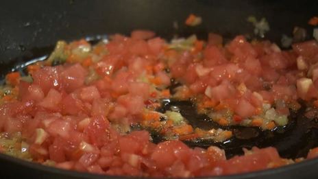 паста болоньезе с говяжьей тушенкой