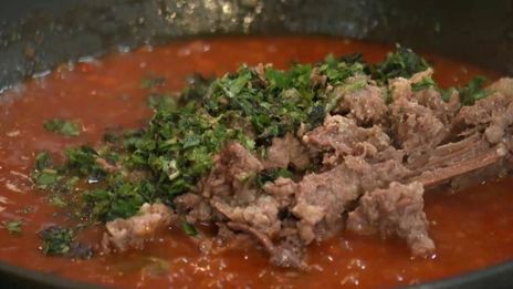 паста болоньезе с говяжьей тушенкой