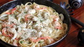 Паста Феттучини Альфредо со сливочным соусом