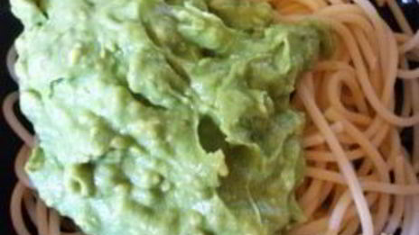 паста с авокадо и помидорами