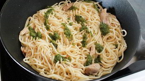 паста с курицей и соусом песто