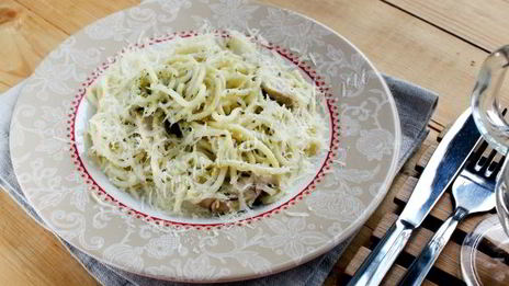 паста с курицей и соусом песто