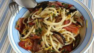 Паста с лесными грибами в лимонном масле