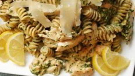 паста с лососем и соусом песто