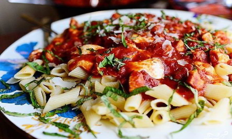 Рецепт паста с моцареллой и курицей