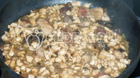 паста с соусом бешамель и курицей