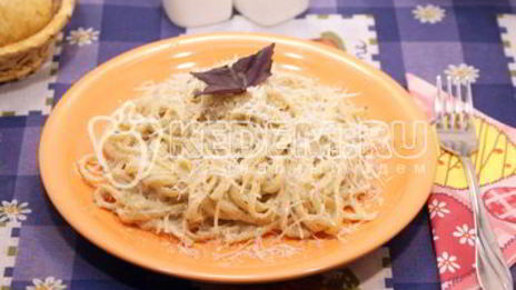 паста с соусом бешамель и курицей