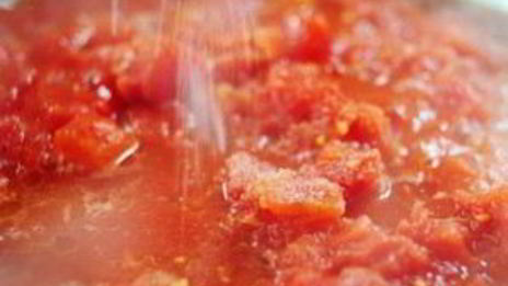 паста с соусом из сыра и томатов