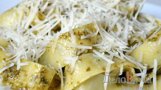 Паста с соусом Песто и сыром Пармезан