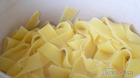 паста с соусом песто и сыром пармезан