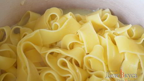 паста с соусом песто и сыром пармезан