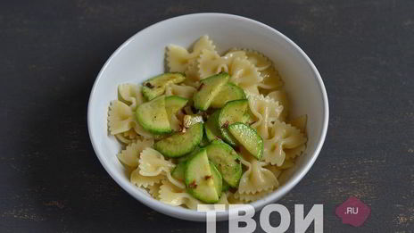 паста с цукини и козьим сыром