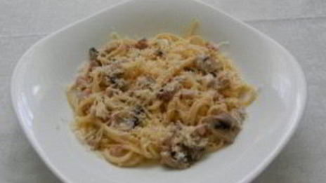 паста с ветчиной в сливочном соусе