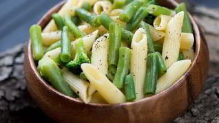 Простые макароны с курицей