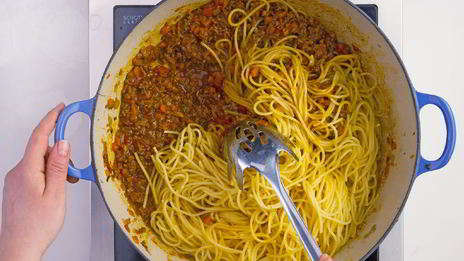 спагетти болоньезе