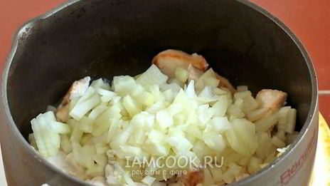 спагетти с курицей в сметанном соусе