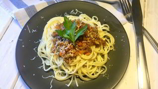 Спагетти с соусом Балоньезе