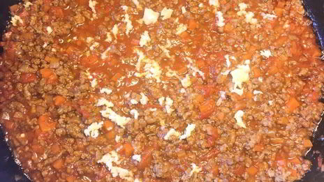 спагетти с соусом балоньезе