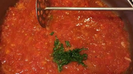 спагетти со свежими помидорами